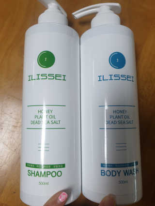 일리세이 허니 샴푸 500ml + 허니 바디워시 500ml 세트 — 4점을 준 리뷰어가 2020년 4월 올린 사용 사진