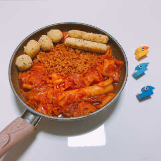 가치식탁 리얼치즈스틱, 리얼크림치즈볼 — 4.5점을 준 리뷰어가 2020년 10월 올린 사용 사진