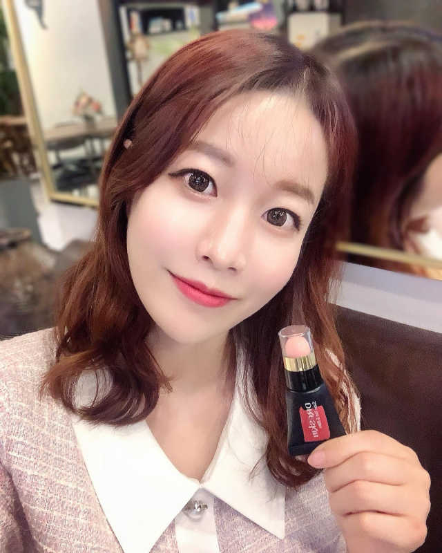 새틴 틴트 앤 밤 리뷰 사진