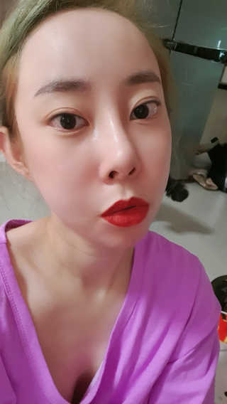 [블랙루즈] 에어 핏 벨벳 틴트 시즌6 5종 중 택1+랜덤1 — 5점을 준 리뷰어가 2020년 6월 올린 사용 사진