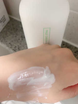 멈칫 향기좋은 약산성 샴푸, 단백질 퀵트리트먼트 택1 — 5점을 준 리뷰어가 2020년 7월 올린 사용 사진
