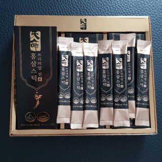 헬스업_천명진프리미엄홍삼스틱_10ml x 30포 — 5점을 준 리뷰어가 2020년 10월 올린 사용 사진