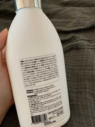 예민한 피부를 위한 코코몰리 All in one 자연유래 샴푸 — 5점을 준 리뷰어가 2020년 9월 올린 사용 사진