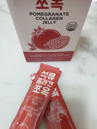 조은약초 석류콜라겐 석류즙 석류쪼옥 젤리 스틱 15포 x 20g — 5점을 준 리뷰어가 2020년 8월 올린 사용 사진