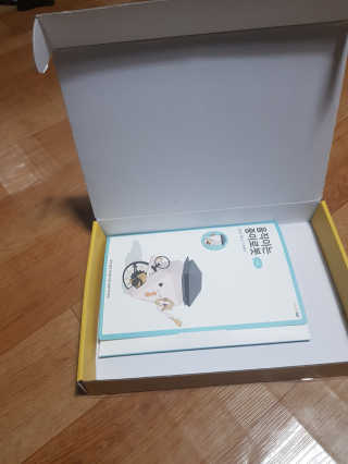 움직이는 종이로봇 - 로빗 로얄버전 움직이는 종이 로봇 - 로빗 — 5점을 준 리뷰어가 2020년 10월 올린 사용 사진