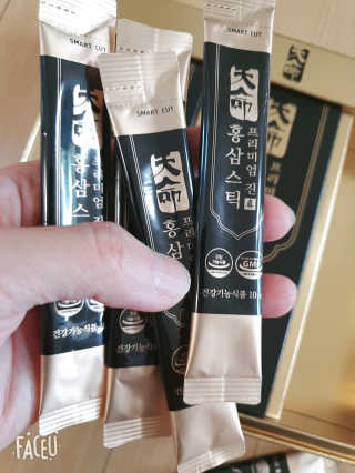 헬스업_천명진프리미엄홍삼스틱_10ml x 30포 — 5점을 준 리뷰어가 2020년 10월 올린 사용 사진