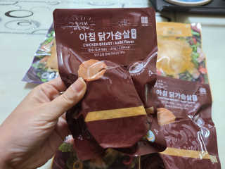 바로 먹는 아침 실온보관 닭가슴살 6종 — 5점을 준 리뷰어가 2020년 10월 올린 사용 사진