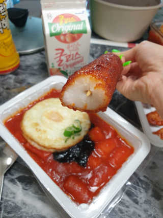 죠스떡볶이 [죠스푸드] 짜빠떡볶이+떡또그+범벅만두 신메뉴 3종 — 4.5점을 준 리뷰어가 2020년 4월 올린 사용 사진