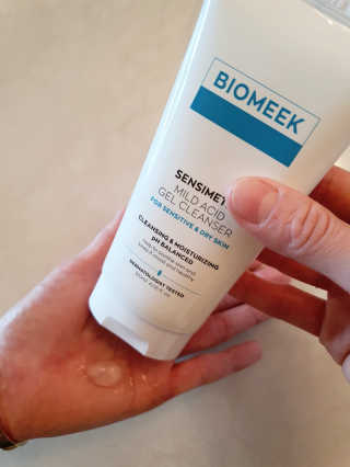 바이오믹 BIOMEEK SENSIMETIC MILD ACID CLEANSER — 5점을 준 리뷰어가 2020년 7월 올린 사용 사진