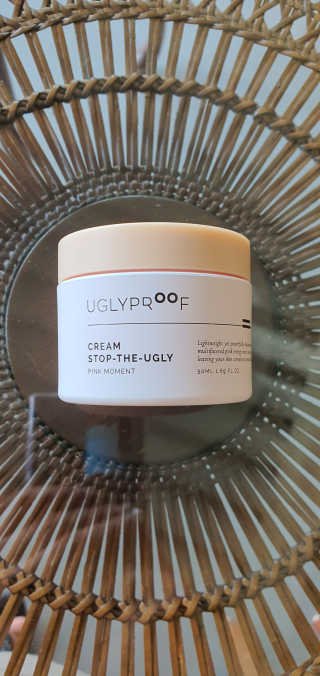 어글리프루프 크림 스탑디어글리 핑크모먼트 50ml — 4점을 준 리뷰어가 2020년 11월 올린 사용 사진