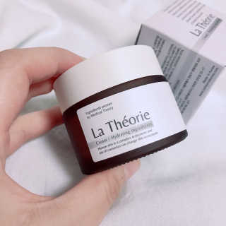 La Theorie Hydrating Ingredients | 하이드레이팅 인그레이디언츠 — 5점을 준 리뷰어가 2020년 5월 올린 사용 사진