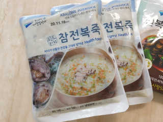 바다는다웰빙이다 완도사랑 전복죽 250g - 2팩 + 전복장조림 2팩 — 5점을 준 리뷰어가 2020년 10월 올린 사용 사진