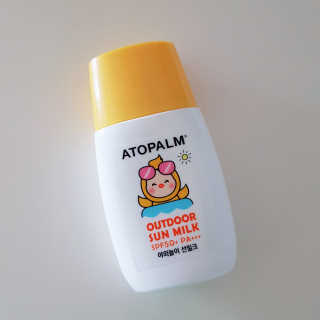아토팜 야외놀이 선밀크 SPF50+ PA+++ — 4점을 준 리뷰어가 2020년 5월 올린 사용 사진