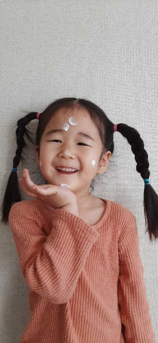 [아토앤오투]신비아파트 에디션 유아용 선케어 3종 랜덤 — 5점을 준 리뷰어가 2020년 4월 올린 사용 사진