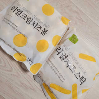 가치식탁 리얼치즈스틱, 리얼크림치즈볼 — 4점을 준 리뷰어가 2020년 10월 올린 사용 사진