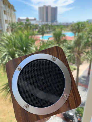 SEVIZ MINI10W 레트로 블루투스 스피커 — 5점을 준 리뷰어가 2020년 6월 올린 사용 사진