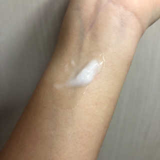 뷰니오 더마플러스 카밍 에멀전200ml — 5점을 준 리뷰어가 2020년 12월 올린 사용 사진