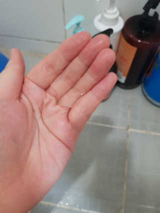 프로방스 바이올렛 퍼퓸 샴푸 1000ml 업그레이드 — 5점을 준 리뷰어가 2020년 8월 올린 사용 사진