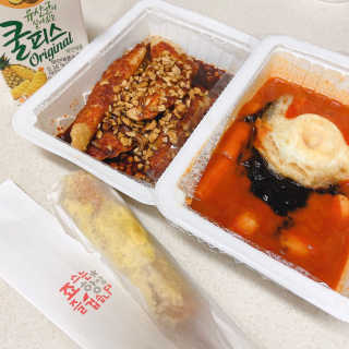죠스떡볶이 [죠스푸드] 짜빠떡볶이+떡또그+범벅만두 신메뉴 3종 — 4점을 준 리뷰어가 2020년 4월 올린 사용 사진