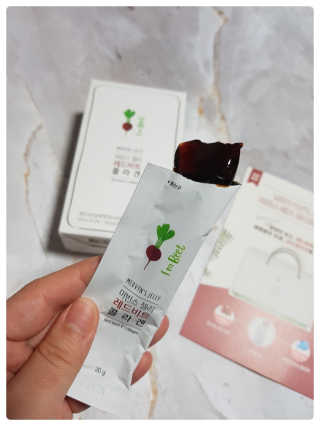 유유네이처 머빈스 젤리 레드비트 콜라겐 — 5점을 준 리뷰어가 2020년 4월 올린 사용 사진