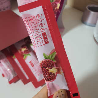 헬스업_쁘띠쁘띠석류콜라겐젤리_20g x 14포 — 5점을 준 리뷰어가 2020년 12월 올린 사용 사진