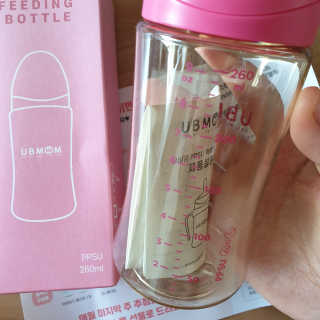 유비맘 PPSU 젖병 노꼭지_260ml_컬러 랜덤 발송 — 5점을 준 리뷰어가 2020년 8월 올린 사용 사진