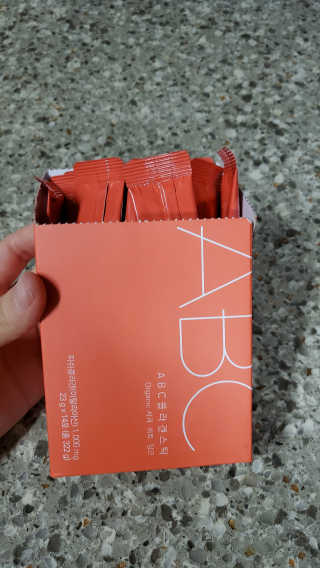 이너뷰티템, 니몸내몸 ABC 콜라겐 젤리스틱 14포 — 5점을 준 리뷰어가 2020년 11월 올린 사용 사진