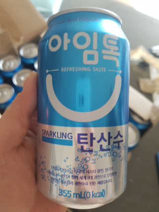 일화 아임톡 탄산수 355mlX24캔 + 보냉팩 증정이벤트 — 5점을 준 리뷰어가 2020년 4월 올린 사용 사진