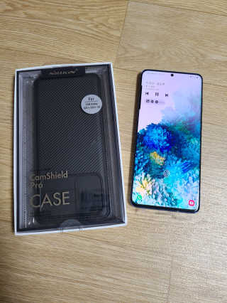 뮤즈캔 갤럭시 슬라이드 카메라 커버 프로텍션 케이스 — 5점을 준 리뷰어가 2020년 7월 올린 사용 사진