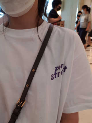 제로스트릿 ZERO STREET - BACK DONUT T-SHIRT 7 COLOR — 3점을 준 리뷰어가 2020년 7월 올린 사용 사진