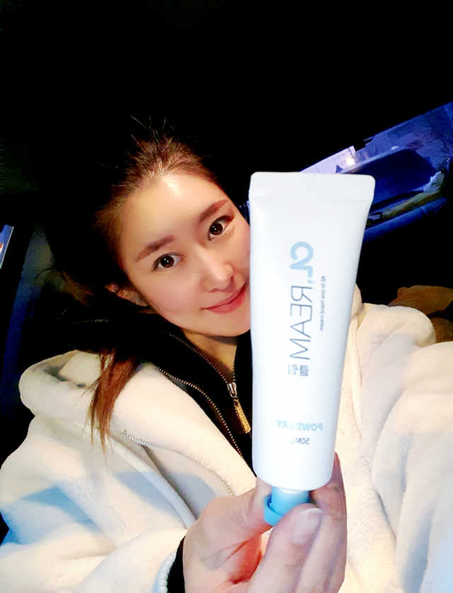 9월 28일, 출시 손 세정의 번거로움을 없앤 핸드크림 리뷰 사진