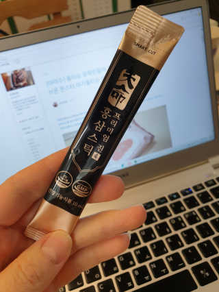 헬스업_천명진프리미엄홍삼스틱_10ml x 30포 — 5점을 준 리뷰어가 2020년 10월 올린 사용 사진