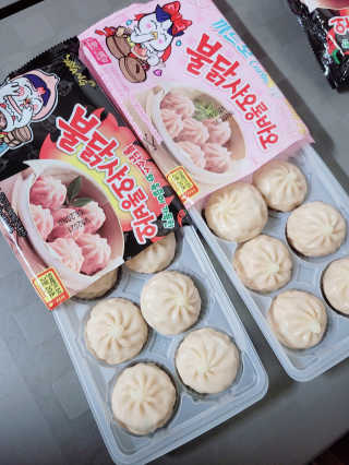 삼양냉동 [삼양] 불닭샤오롱바오+까르보불닭샤오롱바오 2세트구성 — 4.5점을 준 리뷰어가 2020년 11월 올린 사용 사진
