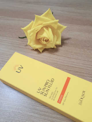 네이처컬렉션 이자녹스 UV 선 프로 365 익스트림 선 플루이드 100ml — 5점을 준 리뷰어가 2020년 5월 올린 사용 사진