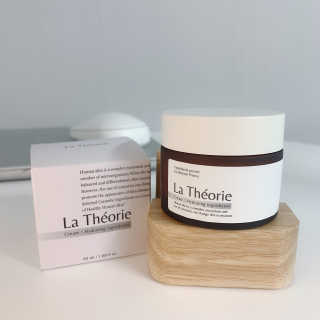 La Theorie Hydrating Ingredients | 하이드레이팅 인그레이디언츠 — 4.5점을 준 리뷰어가 2020년 4월 올린 사용 사진