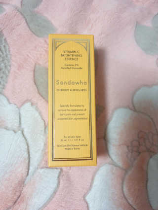 [스킨큐어] 산다화 비타민C 화이트닝 에센스 30ml — 3점을 준 리뷰어가 2020년 4월 올린 사용 사진