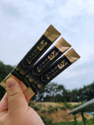 헬스업_천명진프리미엄홍삼스틱_10ml x 30포 — 5점을 준 리뷰어가 2020년 9월 올린 사용 사진