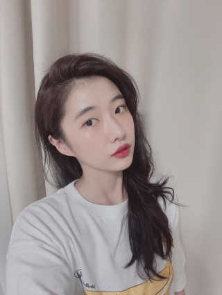셀프코딩 코드 크러쉬 매트 리퀴드 립스틱+스티커 세트 — 5점을 준 리뷰어가 2020년 9월 올린 사용 사진