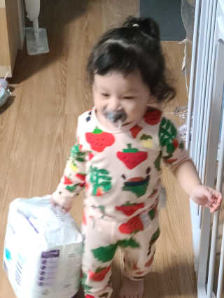 오브맘 밤 프리미엄 아기 기저귀 팬티형 밴드형 — 5점을 준 리뷰어가 2020년 11월 올린 사용 사진