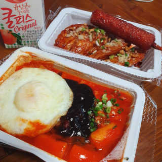 죠스떡볶이 [죠스푸드] 짜빠떡볶이+떡또그+범벅만두 신메뉴 3종 — 4점을 준 리뷰어가 2020년 4월 올린 사용 사진