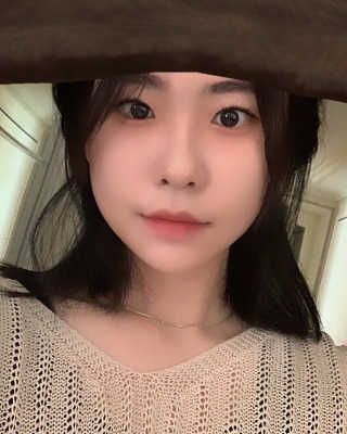 [블랙루즈] 크리스탈 하트 락 섀도우 4종 중 택1 — 5점을 준 리뷰어가 2020년 9월 올린 사용 사진