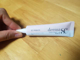 derma SC-Gel 더마에스씨 겔 20g — 3.5점을 준 리뷰어가 2020년 4월 올린 사용 사진
