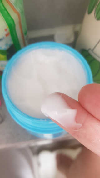 바르는콜라겐 하이온 제주바다보배 슬리핑마스크 100mL — 5점을 준 리뷰어가 2020년 6월 올린 사용 사진