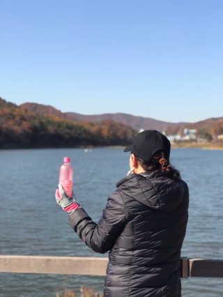 [활력충전 이온음료] 히말라야 핑크솔트를 담은 핑크온 — 5점을 준 리뷰어가 2020년 11월 올린 사용 사진