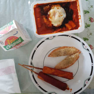 죠스떡볶이 [죠스푸드] 짜빠떡볶이+떡또그+범벅만두 신메뉴 3종 — 3점을 준 리뷰어가 2020년 4월 올린 사용 사진