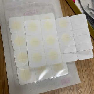 엘라밴드 하이드로 도트 스팟패치 12mm, 10mm — 4.5점을 준 리뷰어가 2020년 9월 올린 사용 사진