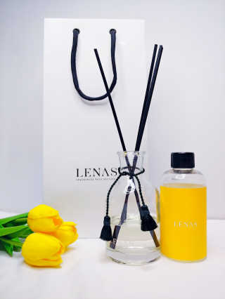 레나스 프리미엄 아로마 디퓨저 200ml  [1SET] — 5점을 준 리뷰어가 2020년 6월 올린 사용 사진