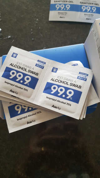어웨이크어슬립 [AWAS] 알콜스왑 100매 + 세니타이저겔 50매 위생세트 — 5점을 준 리뷰어가 2020년 6월 올린 사용 사진