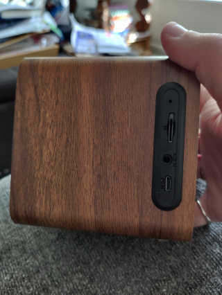 SEVIZ MINI10W 레트로 블루투스 스피커 — 4점을 준 리뷰어가 2020년 9월 올린 사용 사진