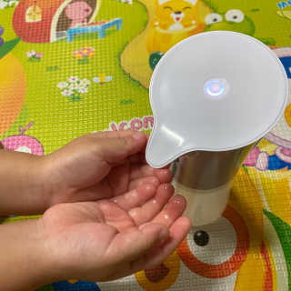 안도 굿티스 자동손소독기+리필액+극세사천 포함 — 4점을 준 리뷰어가 2020년 9월 올린 사용 사진